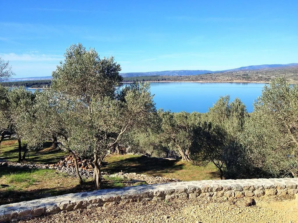 **** Campeggio Hotel Marusina Olive Hills - Glamping & Minicamp Punat Croazia